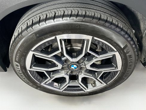 Used 2025 BMW X2 xDrive28i AWD/4WD image 11