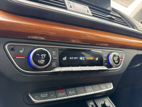 Used 2022 Audi Q5 2.0T Premium Plus image 24