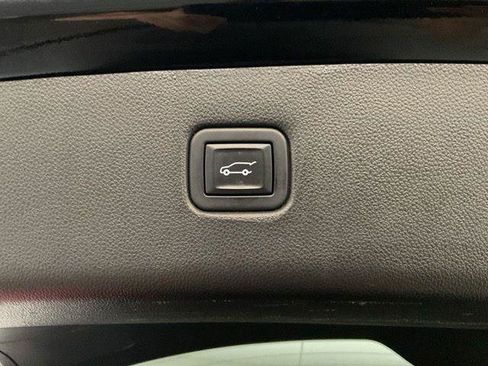 Used 2021 Chevrolet Blazer LT FWD image 30