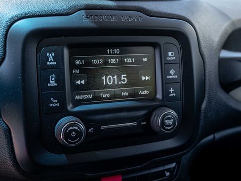 Used 2017 Jeep Renegade Latitude w/ Cold Weather Group AWD/4WD image 13