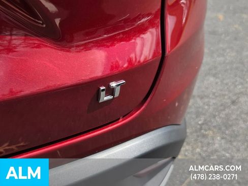 Used 2025 Chevrolet Trax LT image 11