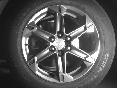 Used 2025 Chevrolet Blazer LT FWD image 12