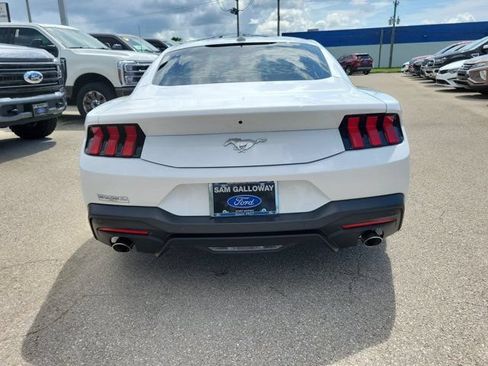 Certified 2024 Ford Mustang Coupe RWD image 5