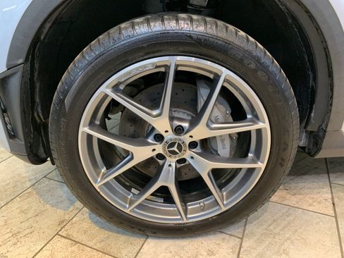 Used 2022 Mercedes-Benz GLC 300 4MATIC w/ AMG Line image 12