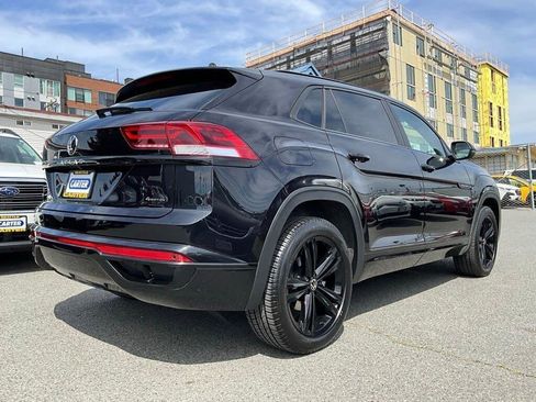 Certified 2023 Volkswagen Atlas Cross Sport SEL R-Line AWD/4WD image 8