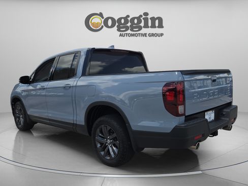 Used 2025 Honda Ridgeline Sport image 3