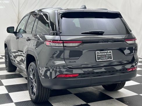 New 2025 Jeep Grand Cherokee Limited image 5