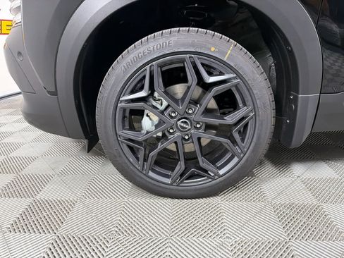 New 2026 Nissan Kicks SR FWD image 9