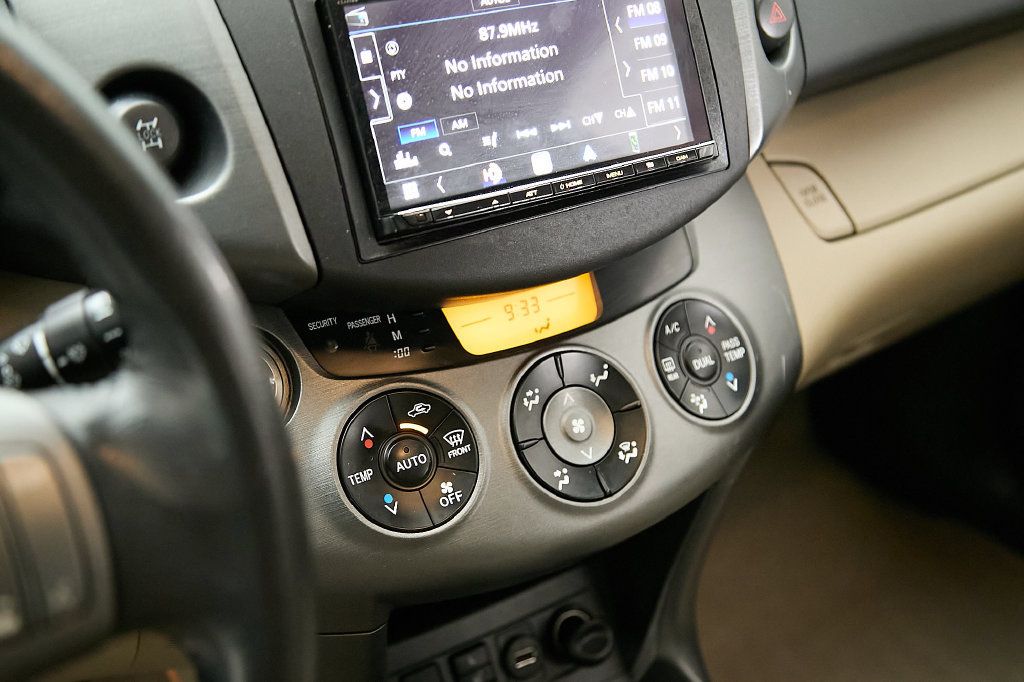 Used 2011 Toyota RAV4 Limited w/ Limited Extra Value Pkg AWD/4WD image 17