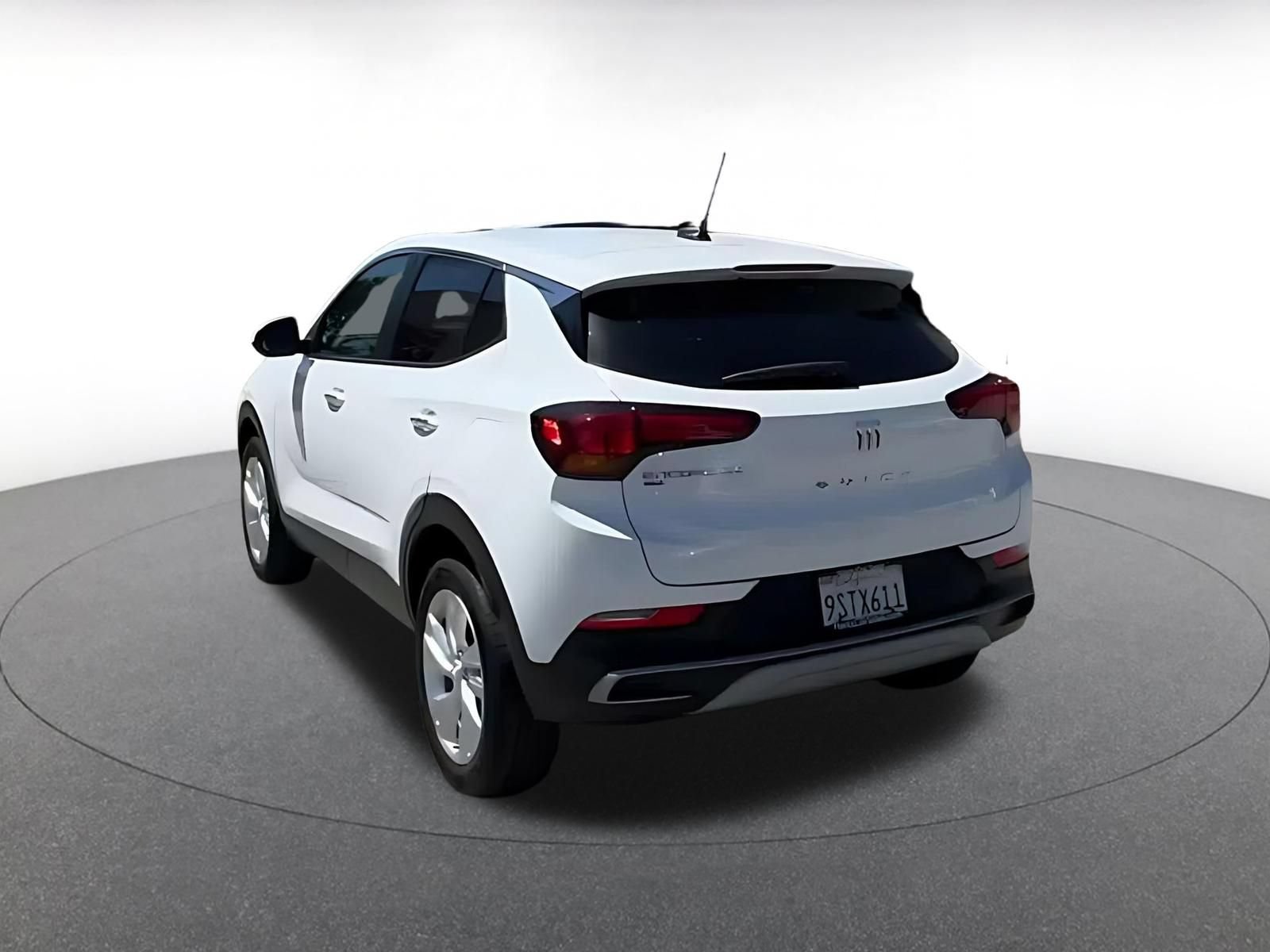 Used 2025 Buick Encore GX Preferred AWD/4WD image 10