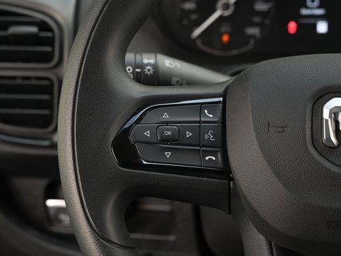 Used 2025 RAM ProMaster 2500 w/ Storage Group image 21