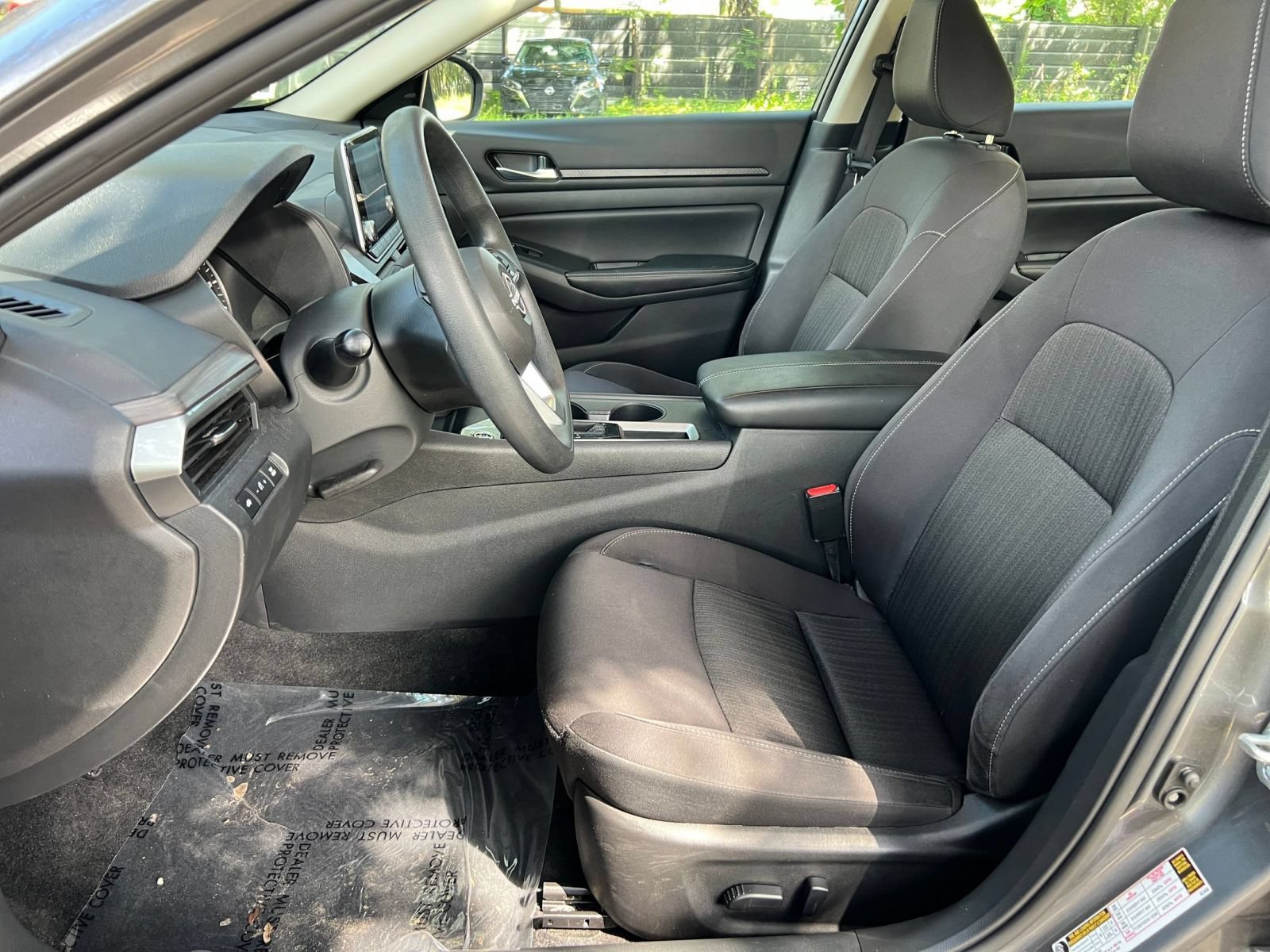 Used 2025 Nissan Altima 2.5 SV FWD image 26
