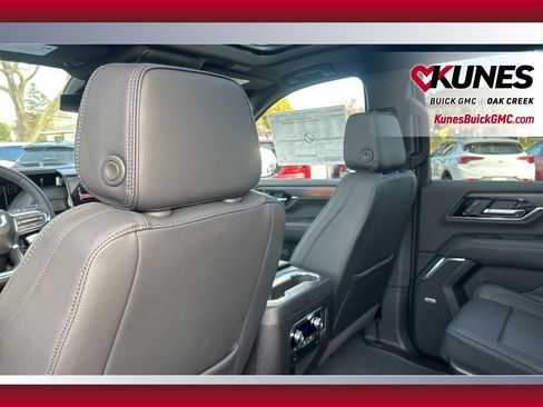 New 2026 GMC Yukon XL Denali image 29