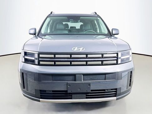 Used 2025 Hyundai Santa Fe SEL FWD image 2