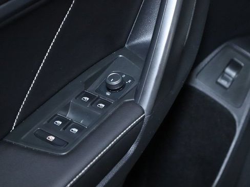 Certified 2024 Volkswagen Tiguan SE AWD/4WD image 17