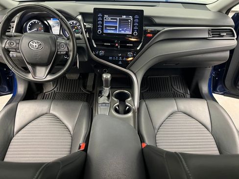 Used 2024 Toyota Camry SE image 32