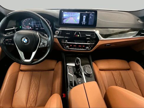 Used 2023 BMW 530i w/ Premium Package RWD image 13