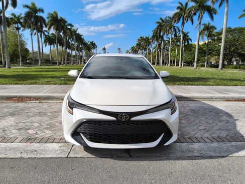 Used 2020 Toyota Corolla SE FWD image 2