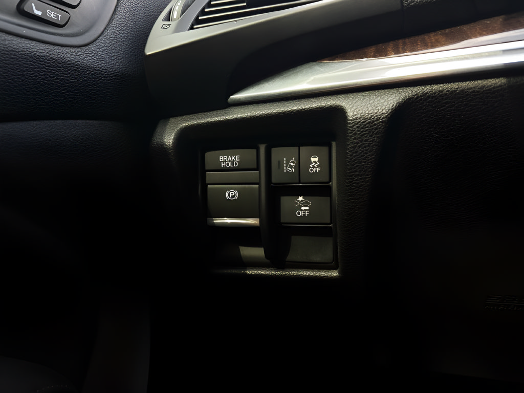 Used 2018 Acura MDX w/ Technology Package FWD image 15