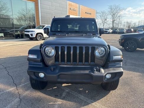 Used 2022 Jeep Wrangler Unlimited Sport image 9