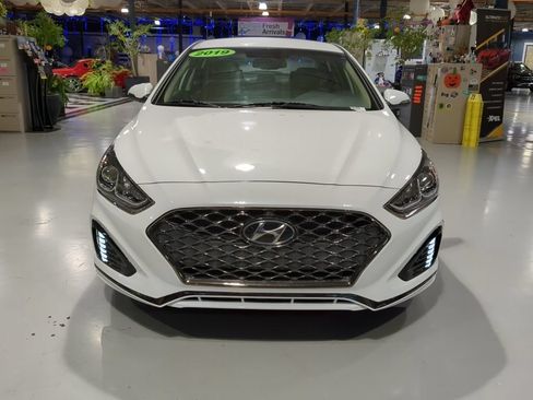 Used 2019 Hyundai Sonata SEL w/ Winter Weather Package FWD image 3