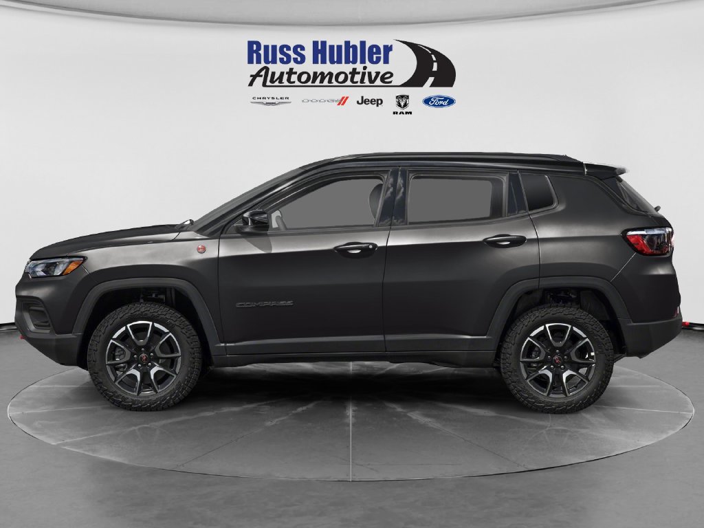 Used 2026 Jeep Compass Trailhawk w/ Sun, Sound & Navigation Group AWD/4WD image 5