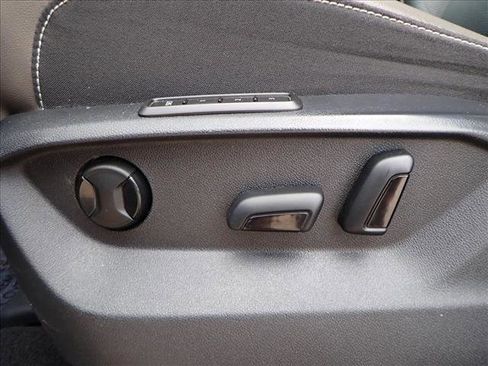 Used 2022 Volkswagen Atlas Cross Sport SEL Premium R-Line image 14