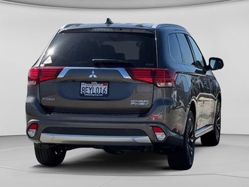 Used 2018 Mitsubishi Outlander SEL AWD/4WD image 33