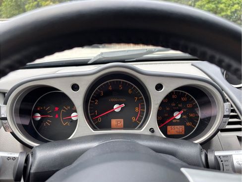 Used 2009 Nissan 350Z Touring RWD image 19