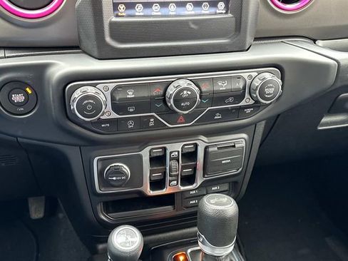 Used 2023 Jeep Wrangler Unlimited Sport AWD/4WD image 33
