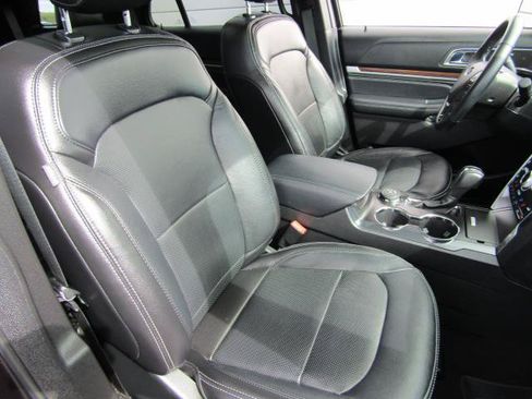 Certified 2019 Ford Explorer Limited w/ Ford Safe & Smart Package AWD/4WD image 12