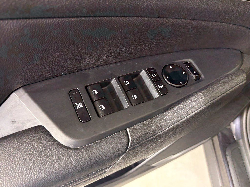 Used 2026 Kia Sportage EX w/ EX Panorama Roof Package FWD image 15