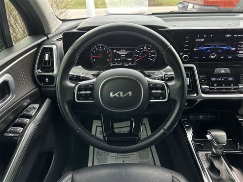 Used 2022 Kia Sorento SX image 14