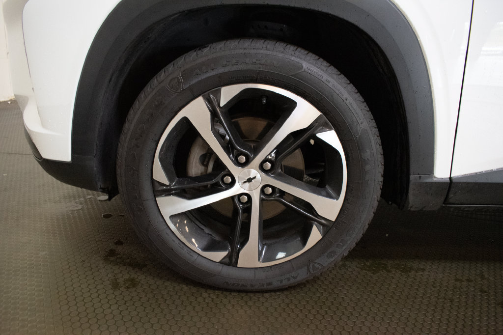 Used 2024 Chevrolet Trax ACTIV w/ Sunroof Package FWD image 9