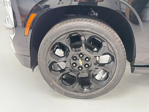 New 2026 Chevrolet Suburban High Country AWD/4WD image 29