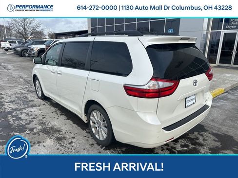 Used 2015 Toyota Sienna XLE w/ XLE Navigation Package image 6