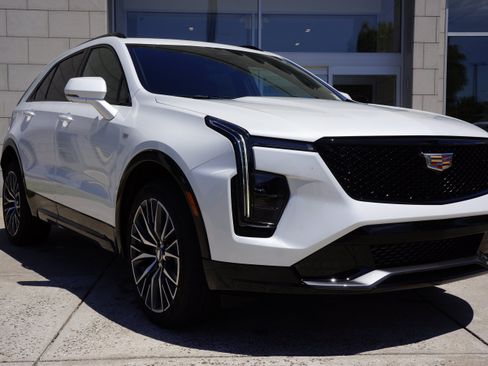 Used 2024 Cadillac XT4 Sport AWD/4WD image 2