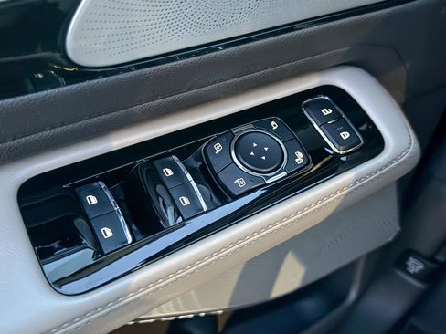 Used 2023 Lincoln Aviator Reserve w/ Equipment Group 201A image 34