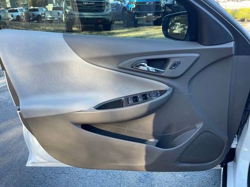 Used 2025 Chevrolet Malibu LT w/ LPO, Floor Liner Package image 16