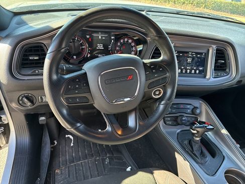 Used 2023 Dodge Challenger SXT w/ Blacktop Package image 9