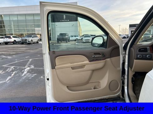 Used 2010 Chevrolet Silverado 1500 LTZ w/ White Diamond Tricoat Edition image 15