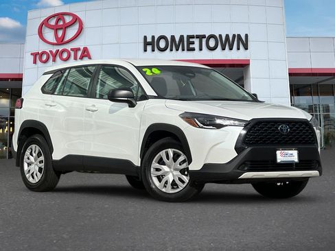 Certified 2024 Toyota Corolla Cross L image 2