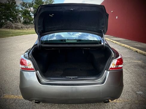 Used 2015 Nissan Altima 2.5 SV FWD image 24