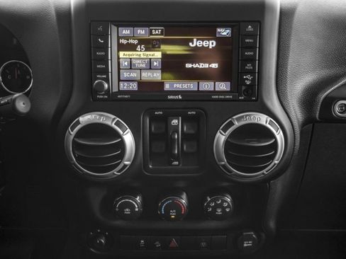 Used 2016 Jeep Wrangler Unlimited Rubicon w/ Max Tow Package AWD/4WD image 66