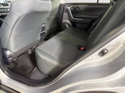 Used 2020 Toyota RAV4 LE FWD image 20