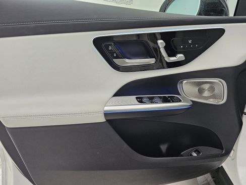 Certified 2025 Mercedes-Benz GLC 300 4MATIC image 11