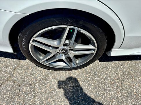 Used 2014 Mercedes-Benz E 350 4MATIC Sedan image 34