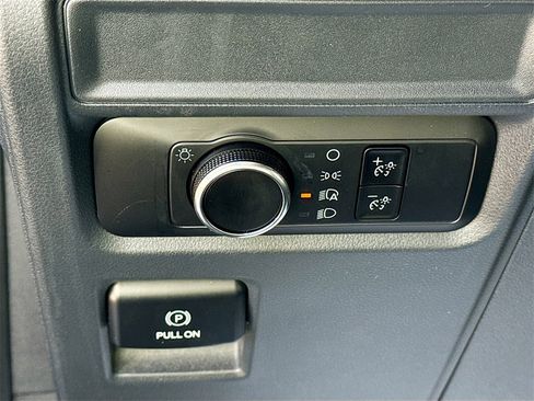 Used 2024 Ford Expedition Max XLT image 11