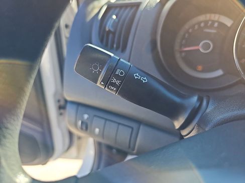 Used 2013 Kia Forte EX image 29