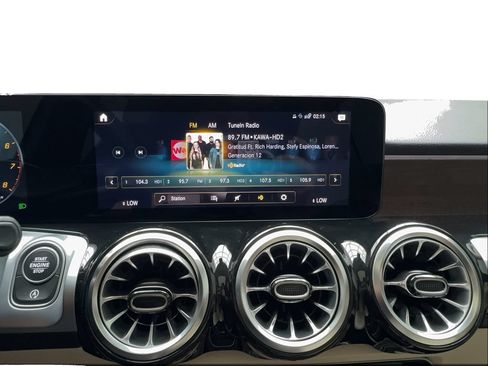 Used 2022 Mercedes-Benz GLB 250 4MATIC w/ Premium Package Lite image 45